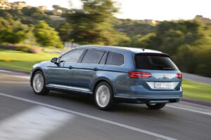 Volkswagen Passat B8 kola a bok karoserie