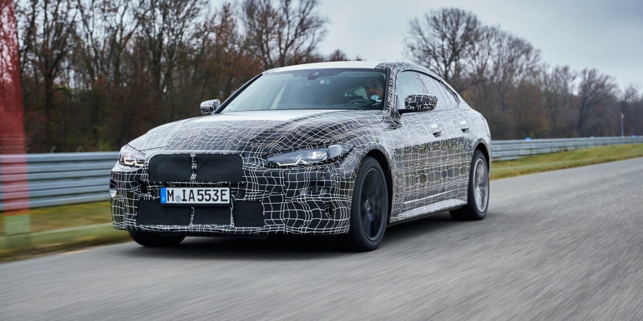 Rychlá akcelerace pouze na rovince elektromobilům BMW nestačí