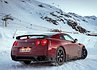 Nissan GT-R 2015 na sněhu